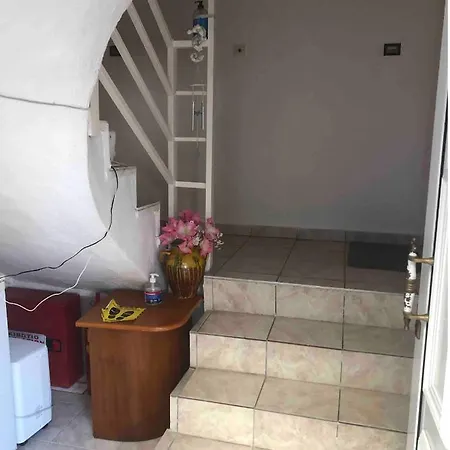 Nikis Aparthotel