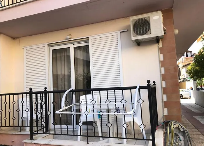 Niki's 3* Paralía