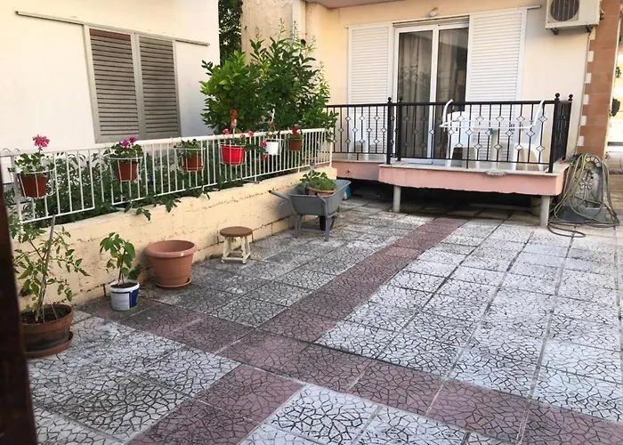 Niki's 3*