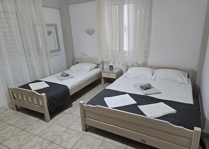 Niki's 3* Paralía