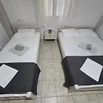 Niki's Aparthotel