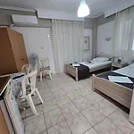 Niki's Aparthotel 3*