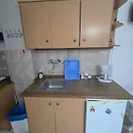 Niki's Paralía