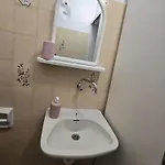 Niki's 3*