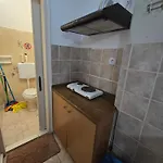 Niki's Paralía