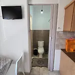 Niki's Aparthotel