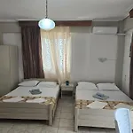 Niki's Aparthotel 3*