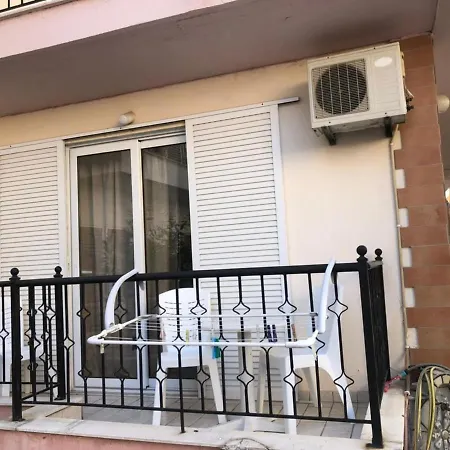 Niki's 3* Paralía