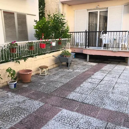 Niki's 3*