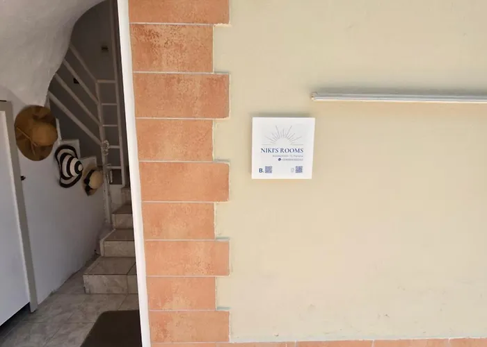 Niki's Aparthotel 3*