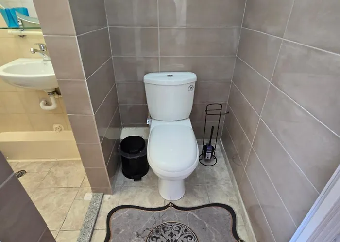 Niki's Aparthotel 3*